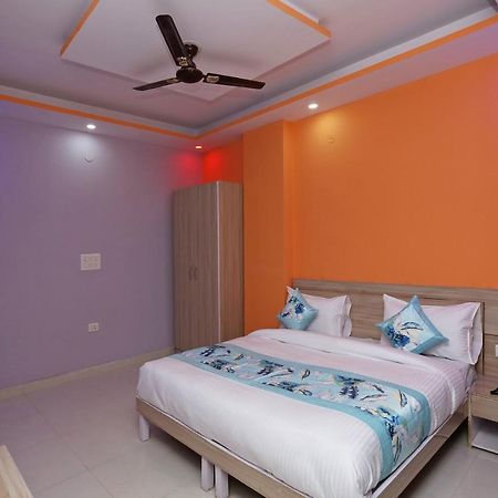 Oyo Rose Residency Near Dwarka Sector 9 Metro Station Hotel Nova Deli Exterior foto