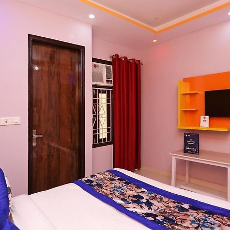 Oyo Rose Residency Near Dwarka Sector 9 Metro Station Hotel Nova Deli Exterior foto