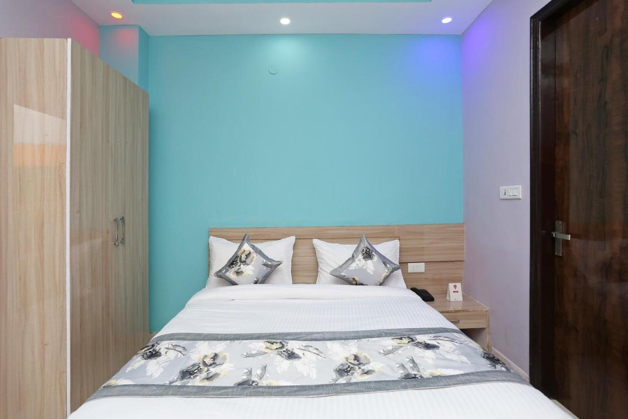 Oyo Rose Residency Near Dwarka Sector 9 Metro Station Hotel Nova Deli Exterior foto