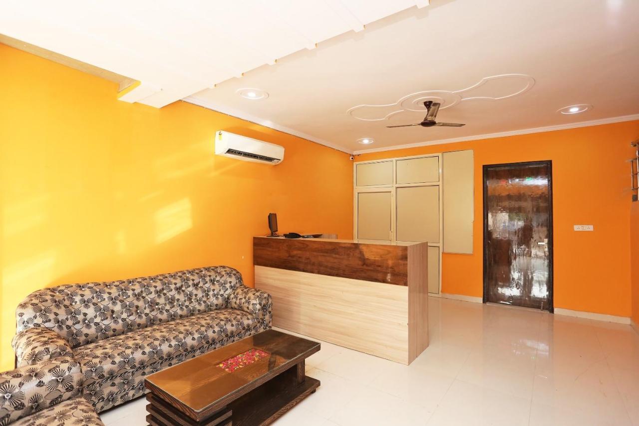 Oyo Rose Residency Near Dwarka Sector 9 Metro Station Hotel Nova Deli Exterior foto
