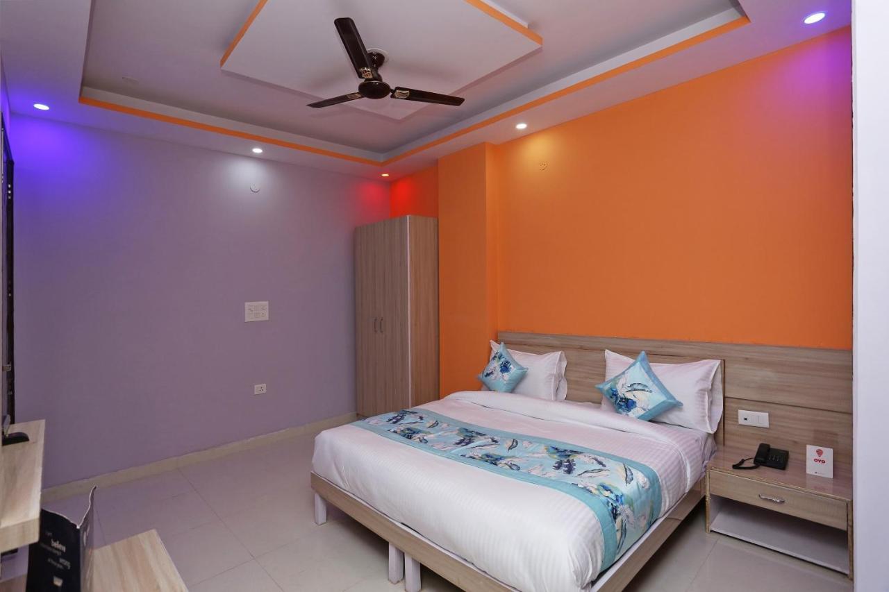 Oyo Rose Residency Near Dwarka Sector 9 Metro Station Hotel Nova Deli Exterior foto